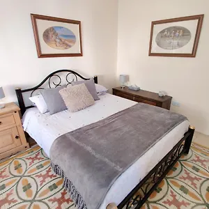  Apartment Ellas Place