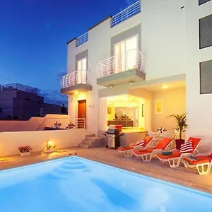 https://villa-sunnyside.hotelssaintjulians.com